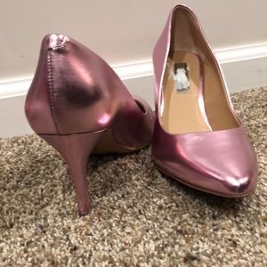 Super cute adorable metallic pumps from Macy’s!